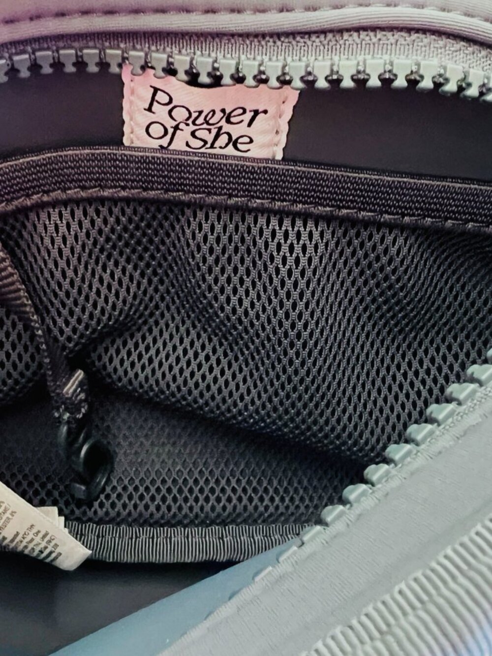 Athleta Excursion Diem Crossbody, Grey Teal, Neoprene, Sporty and Roomy! - Picture 2 of 7